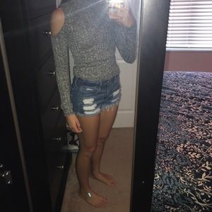 American Eagle grey sweater